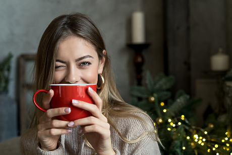 Защо не трябва да пиете кафе от червена чаша?