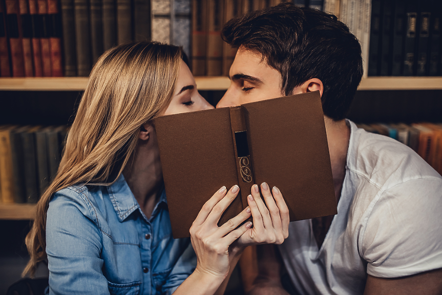 Sexily ever after: Как романтичните книжарници завладяха Америка