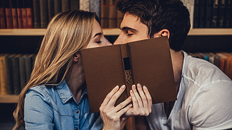 Sexily ever after: Как романтичните книжарници завладяха Америка