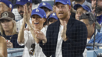 Спортна среща: Меган Маркъл и принц Хари с неочаквана поява на бейзболен мач