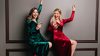 Кадифената рокля - задължителният парти аутфит за празничния сезон