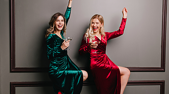 Кадифената рокля - задължителният парти аутфит за празничния сезон