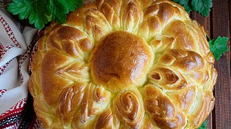 Избери си парче от питката и виж късмета си за Бъдни вечер