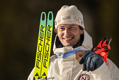 Олимпийска изневяра: норвежки биатлонист призна грешката си през сълзи в ефир 