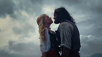 "Брулени хълмове": Любов, обсесия и изумително красив хаос на екрана