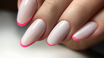 Стилен минимализъм: микро френският маникюр е новата мода за пролетта 