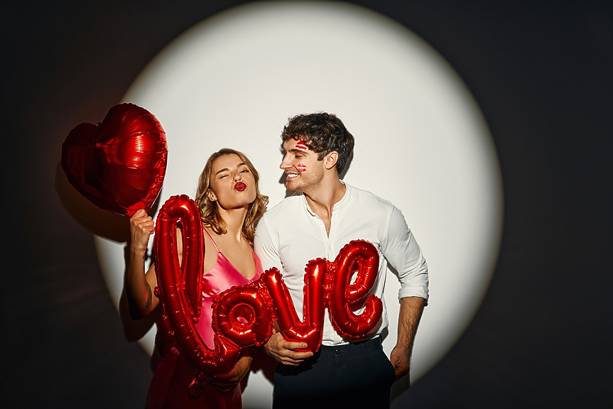 Любовен хороскоп за ФЕВРУАРИ 2026