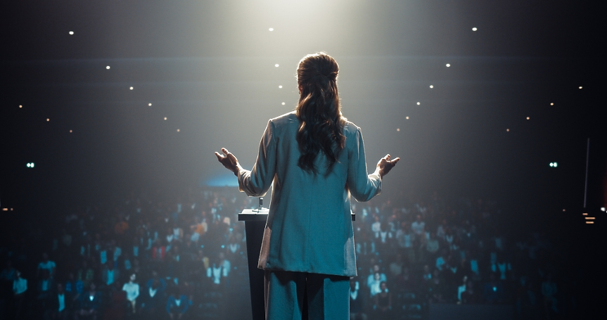 Жените и невидимият праг в лидерството: как да го преодолеем?