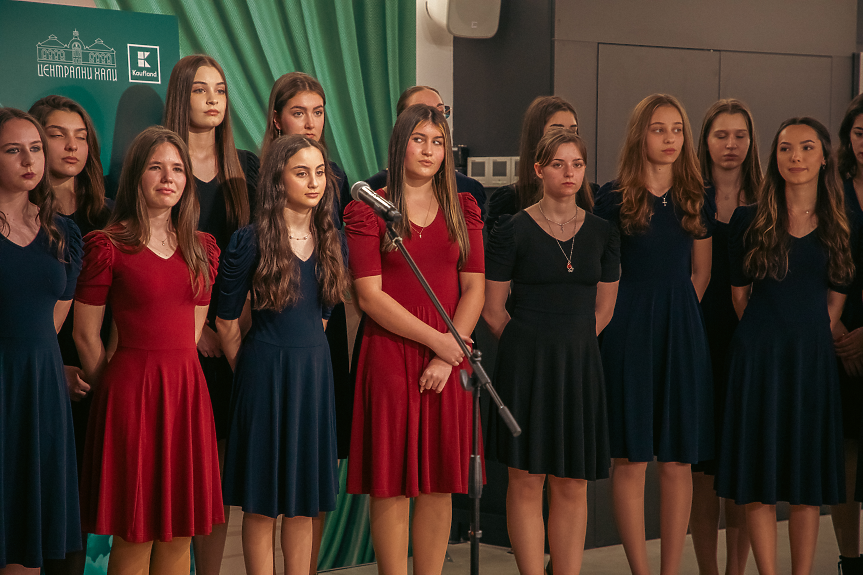 Музикална археология: Ученици от Класическата гимназия представиха нечувани фолклорни шедьоври