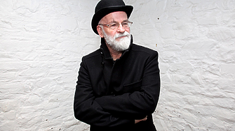 „Истинската глупост надминава изкуствения интелект всеки път” - великият Тери Пратчет