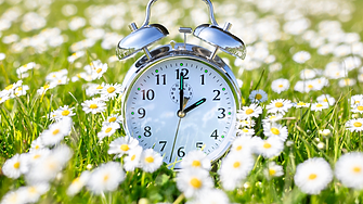 5 трика как да се адаптираме по-леко към лятното часово време