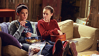 12 сериала за уютно есенно настроение
